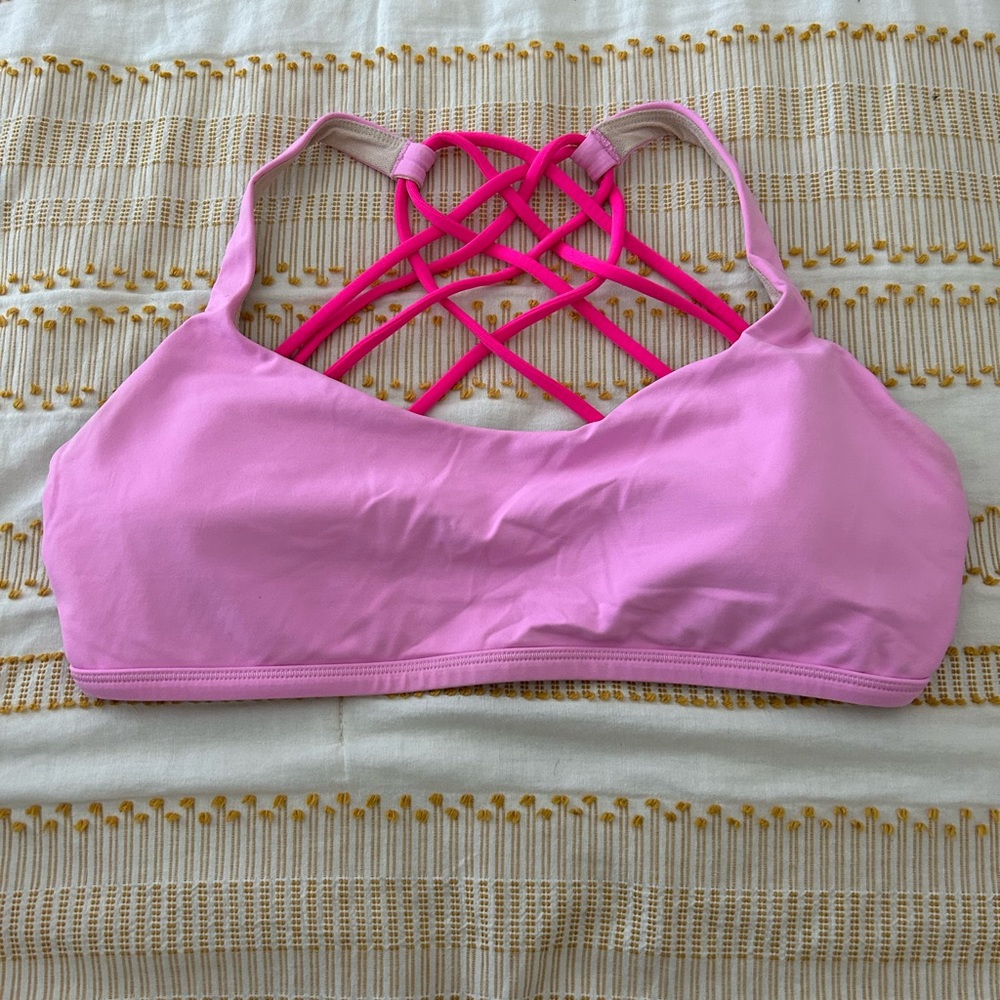 Lululemon free to be bra 10
